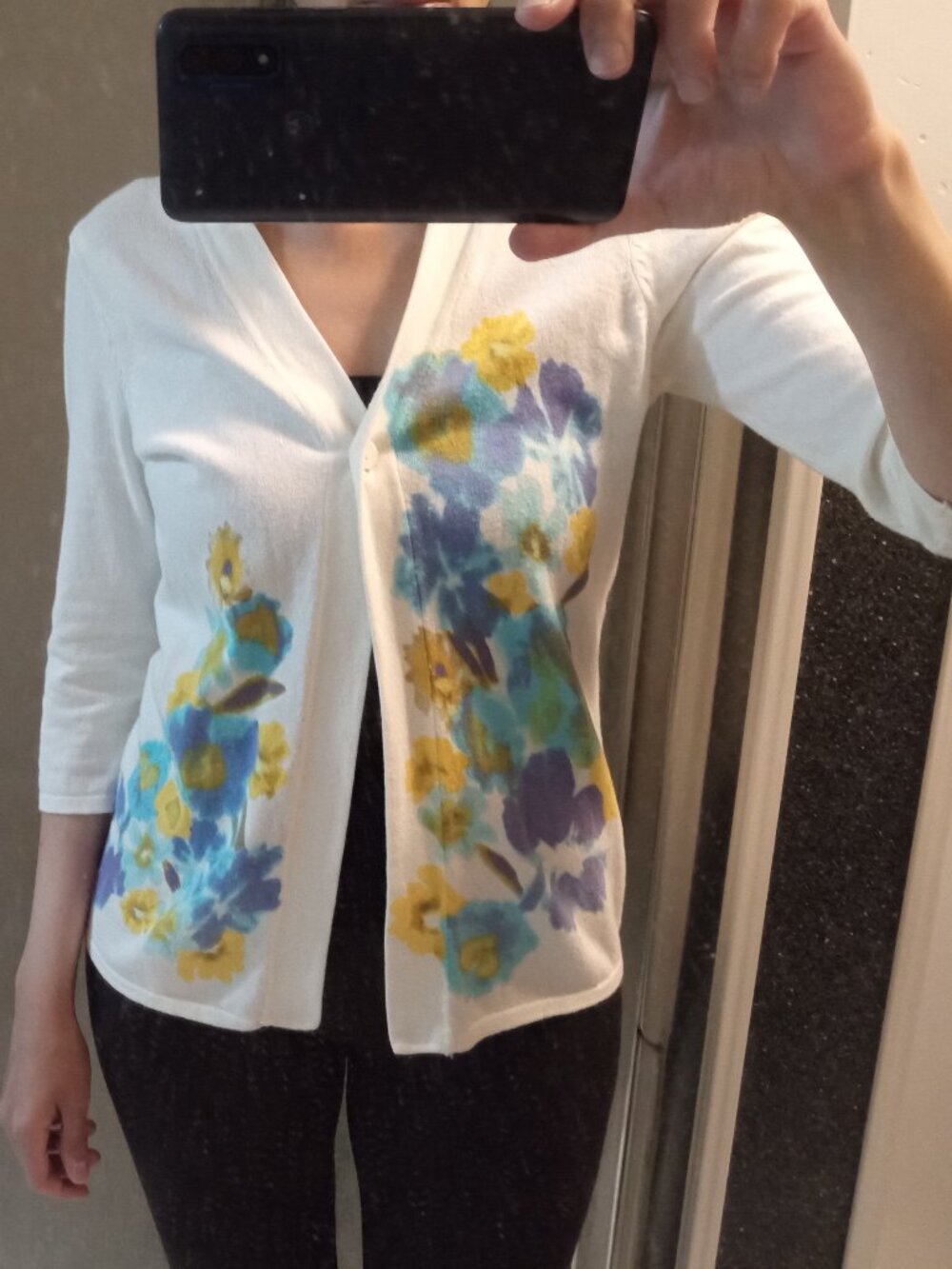 Women's white floral cardigan Size S